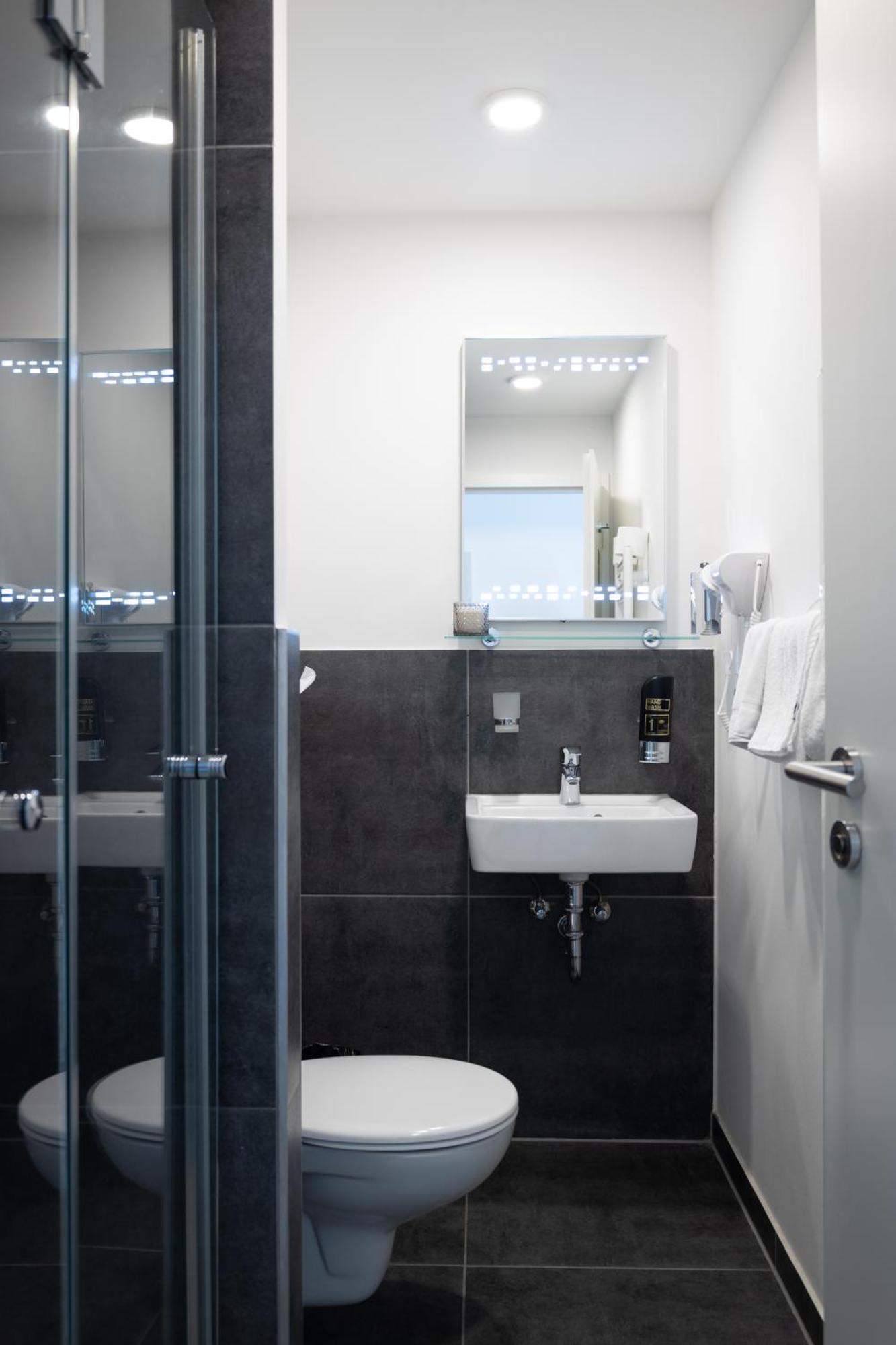 Hotel Innception Kolonia Zewnętrze zdjęcie